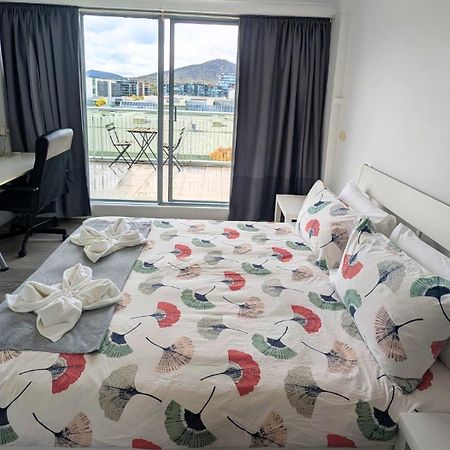 Dana-Cozy Private Room In Shared Central Apt-Rm 2 캔버라 외부 사진